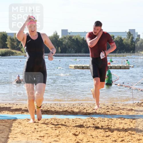07.09.2025 - 19. Norderstedt Triathlon Luisa Fischer http://msf.ph/oto/8750796 07.09.2025 11:17:09 Schwimmen 280, 1288 meine-sportfotos.de