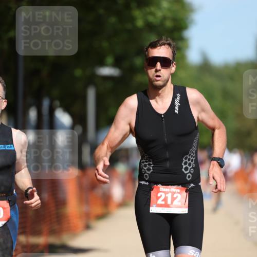 07.09.2025 - 19. Norderstedt Triathlon Michael Strokosch http://msf.ph/oto/8750808 07.09.2025 12:44:14 Laufen 212, 701, 850 meine-sportfotos.de
