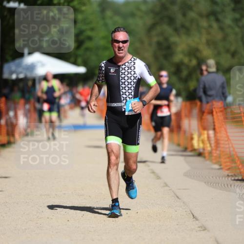 07.09.2025 - 19. Norderstedt Triathlon Michael Strokosch http://msf.ph/oto/8750864 07.09.2025 12:44:24 Laufen 898, 1361 meine-sportfotos.de