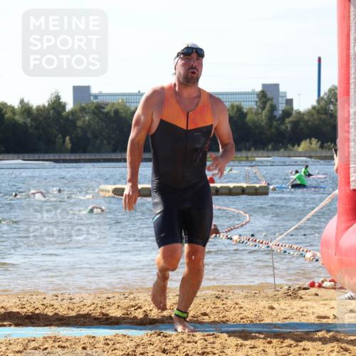 07.09.2025 - 19. Norderstedt Triathlon Luisa Fischer http://msf.ph/oto/8750870 07.09.2025 11:17:34 Schwimmen 773, 1365 meine-sportfotos.de