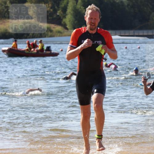 07.09.2025 - 19. Norderstedt Triathlon Luisa Fischer http://msf.ph/oto/8750892 07.09.2025 11:17:56 Schwimmen 736 meine-sportfotos.de