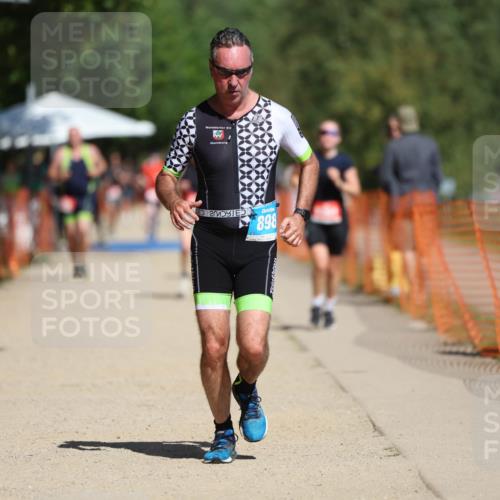 07.09.2025 - 19. Norderstedt Triathlon Michael Strokosch http://msf.ph/oto/8750895 07.09.2025 12:44:25 Laufen 208, 898, 1361 meine-sportfotos.de
