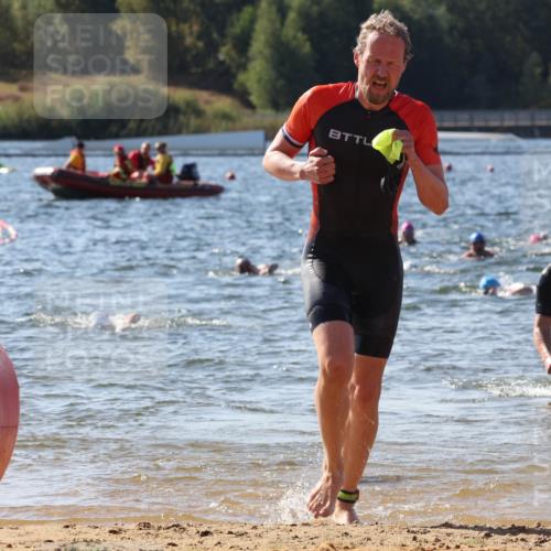 07.09.2025 - 19. Norderstedt Triathlon Luisa Fischer http://msf.ph/oto/8750905 07.09.2025 11:17:56 Schwimmen 736 meine-sportfotos.de