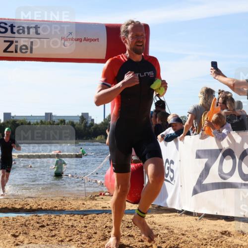 07.09.2025 - 19. Norderstedt Triathlon Luisa Fischer http://msf.ph/oto/8750946 07.09.2025 11:18:00 Schwimmen 736, 1357 meine-sportfotos.de