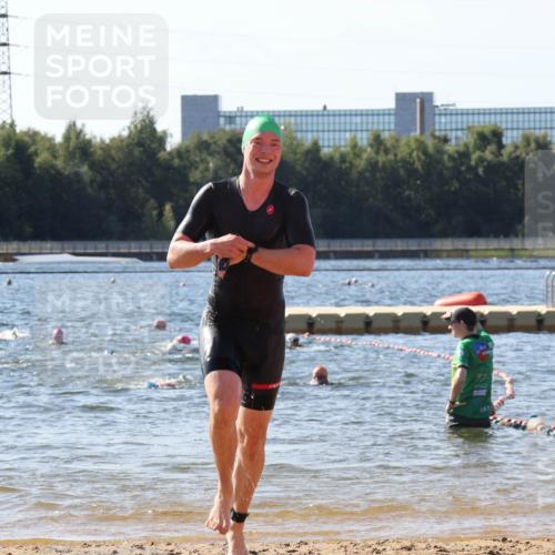 07.09.2025 - 19. Norderstedt Triathlon Luisa Fischer http://msf.ph/oto/8750953 07.09.2025 11:18:02 Schwimmen 736, 1357 meine-sportfotos.de