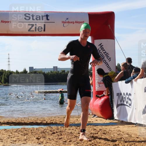 07.09.2025 - 19. Norderstedt Triathlon Luisa Fischer http://msf.ph/oto/8750990 07.09.2025 11:18:04 Schwimmen 736, 1357 meine-sportfotos.de