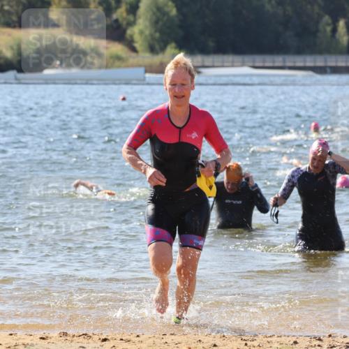 07.09.2025 - 19. Norderstedt Triathlon Luisa Fischer http://msf.ph/oto/8751303 07.09.2025 11:18:56 Schwimmen 155, 191, 299, 801, 822 meine-sportfotos.de