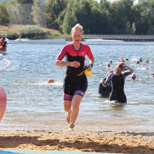 07.09.2025 - 19. Norderstedt Triathlon Luisa Fischer http://msf.ph/oto/8751316 07.09.2025 11:18:56 Schwimmen 155, 191, 299, 801, 822 meine-sportfotos.de