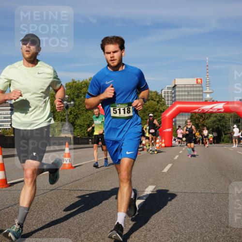 07.09.2025 - BARMER Alsterlauf Yannick Fuchs http://msf.ph/oto/8751326 07.09.2025 09:35:33 Laufen 5118 meine-sportfotos.de