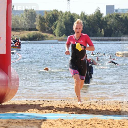 07.09.2025 - 19. Norderstedt Triathlon Luisa Fischer http://msf.ph/oto/8751327 07.09.2025 11:18:57 Schwimmen 155, 191, 299, 801 meine-sportfotos.de