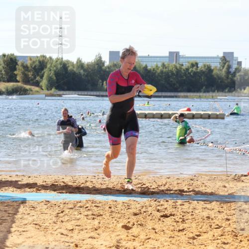 07.09.2025 - 19. Norderstedt Triathlon Luisa Fischer http://msf.ph/oto/8751338 07.09.2025 11:18:58 Schwimmen 155, 191, 299, 801 meine-sportfotos.de