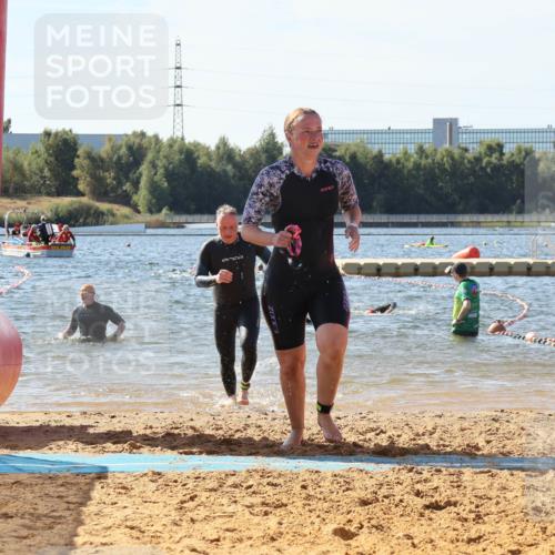 07.09.2025 - 19. Norderstedt Triathlon Luisa Fischer http://msf.ph/oto/8751407 07.09.2025 11:19:06 Schwimmen 155, 184, 1371 meine-sportfotos.de