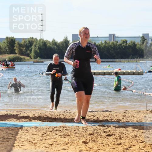 07.09.2025 - 19. Norderstedt Triathlon Luisa Fischer http://msf.ph/oto/8751410 07.09.2025 11:19:06 Schwimmen 155, 184, 1371 meine-sportfotos.de