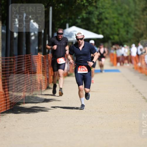 07.09.2025 - 19. Norderstedt Triathlon Michael Strokosch http://msf.ph/oto/8751461 07.09.2025 12:45:06 Laufen 729, 811, 1241 meine-sportfotos.de