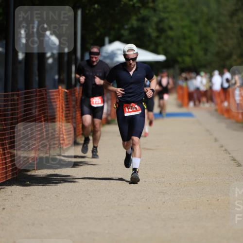 07.09.2025 - 19. Norderstedt Triathlon Michael Strokosch http://msf.ph/oto/8751467 07.09.2025 12:45:06 Laufen 729, 811, 1241 meine-sportfotos.de