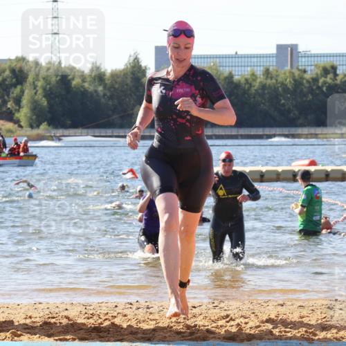 07.09.2025 - 19. Norderstedt Triathlon Luisa Fischer http://msf.ph/oto/8751472 07.09.2025 11:19:21 Schwimmen 201, 303, 1371 meine-sportfotos.de