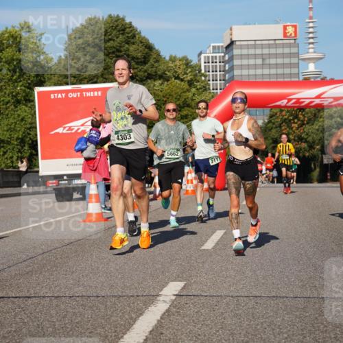 07.09.2025 - BARMER Alsterlauf Yannick Fuchs http://msf.ph/oto/8751506 07.09.2025 09:35:39 Laufen 4303, 1, 5662, 2111, 4594, 5906 meine-sportfotos.de