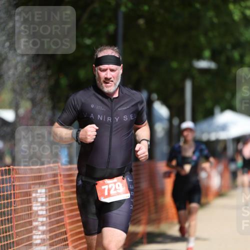 07.09.2025 - 19. Norderstedt Triathlon Michael Strokosch http://msf.ph/oto/8751529 07.09.2025 12:45:13 Laufen 729, 1241, 1343 meine-sportfotos.de