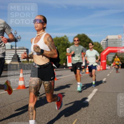 07.09.2025 - BARMER Alsterlauf Yannick Fuchs http://msf.ph/oto/8751579 07.09.2025 09:35:41 Laufen 4303 meine-sportfotos.de