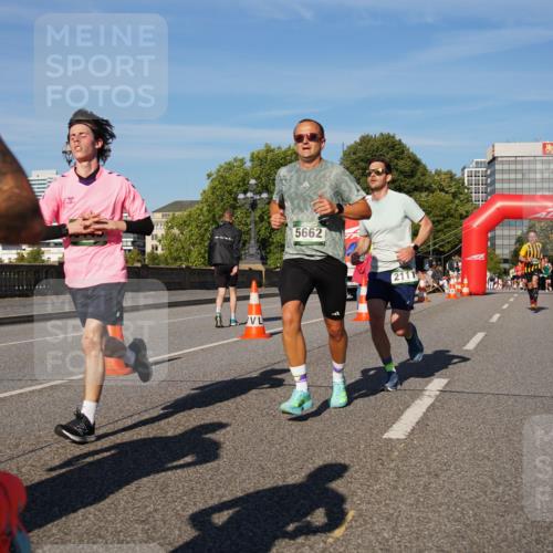 07.09.2025 - BARMER Alsterlauf Yannick Fuchs http://msf.ph/oto/8751597 07.09.2025 09:35:42 Laufen 5662, 2111 meine-sportfotos.de