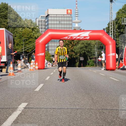07.09.2025 - BARMER Alsterlauf Yannick Fuchs http://msf.ph/oto/8751611 07.09.2025 09:35:43 Laufen 4594 meine-sportfotos.de