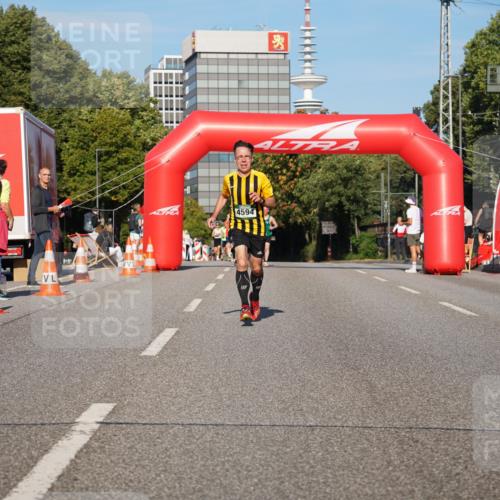 07.09.2025 - BARMER Alsterlauf Yannick Fuchs http://msf.ph/oto/8751619 07.09.2025 09:35:43 Laufen 4594 meine-sportfotos.de