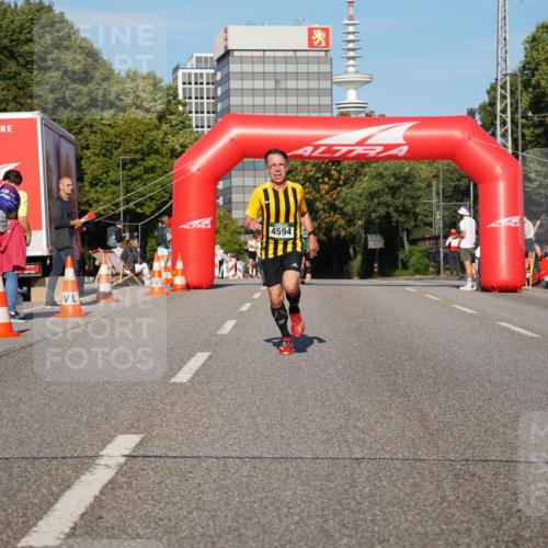 07.09.2025 - BARMER Alsterlauf Yannick Fuchs http://msf.ph/oto/8751633 07.09.2025 09:35:44 Laufen 107, 4594 meine-sportfotos.de