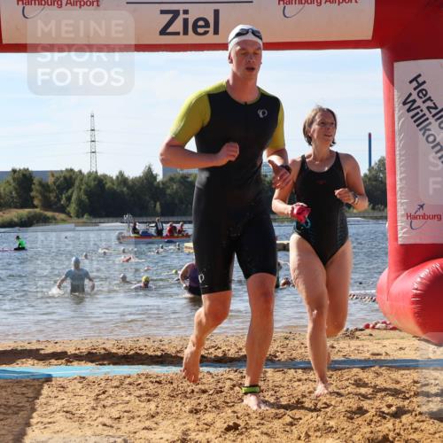 07.09.2025 - 19. Norderstedt Triathlon Luisa Fischer http://msf.ph/oto/8751661 07.09.2025 11:19:46 Schwimmen 279, 803, 1267, 1368 meine-sportfotos.de