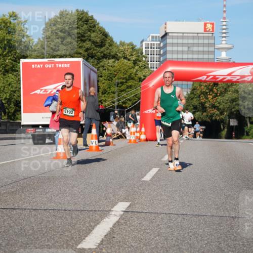 07.09.2025 - BARMER Alsterlauf Yannick Fuchs http://msf.ph/oto/8751692 07.09.2025 09:35:51 Laufen 5192, 1 meine-sportfotos.de