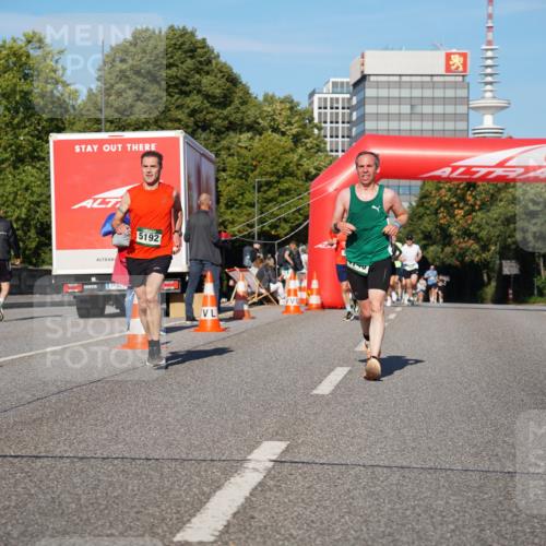 07.09.2025 - BARMER Alsterlauf Yannick Fuchs http://msf.ph/oto/8751698 07.09.2025 09:35:51 Laufen 5192, 1 meine-sportfotos.de