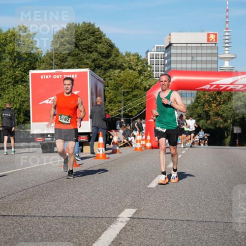 07.09.2025 - BARMER Alsterlauf Yannick Fuchs http://msf.ph/oto/8751714 07.09.2025 09:35:51 Laufen 5192 meine-sportfotos.de