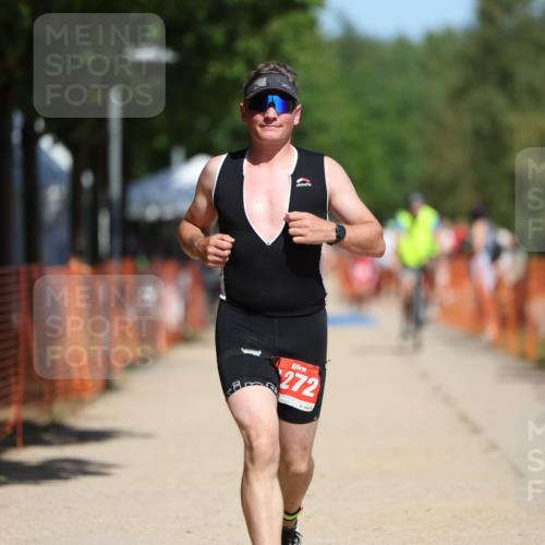 07.09.2025 - 19. Norderstedt Triathlon Michael Strokosch http://msf.ph/oto/8751753 07.09.2025 12:45:23 Laufen 1272 meine-sportfotos.de