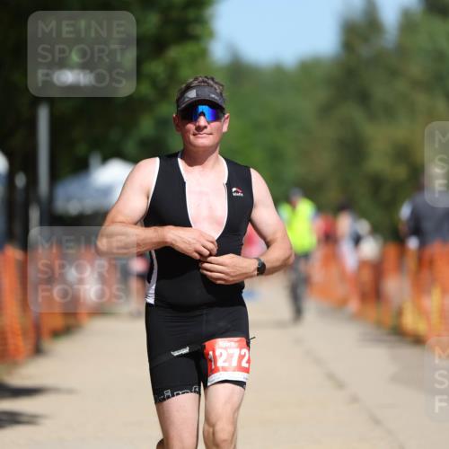 07.09.2025 - 19. Norderstedt Triathlon Michael Strokosch http://msf.ph/oto/8751772 07.09.2025 12:45:24 Laufen 1272 meine-sportfotos.de