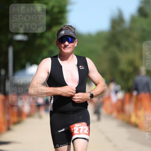 07.09.2025 - 19. Norderstedt Triathlon Michael Strokosch http://msf.ph/oto/8751790 07.09.2025 12:45:24 Laufen 1272 meine-sportfotos.de