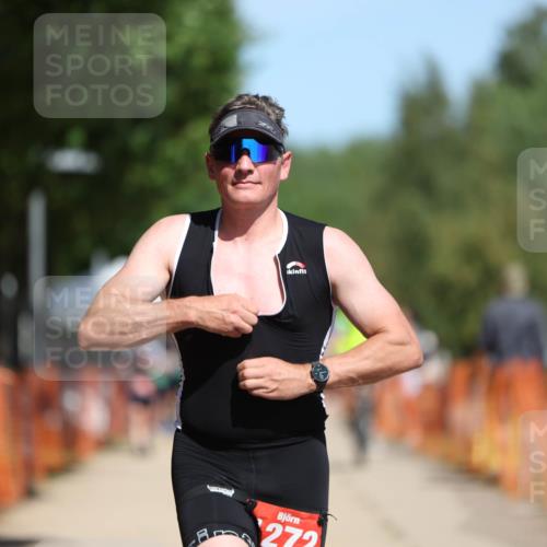 07.09.2025 - 19. Norderstedt Triathlon Michael Strokosch http://msf.ph/oto/8751796 07.09.2025 12:45:24 Laufen 1272 meine-sportfotos.de