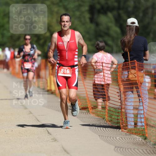 07.09.2025 - 19. Norderstedt Triathlon Michael Strokosch http://msf.ph/oto/8751882 07.09.2025 12:45:39 Laufen 184, 267, 816, 1386, 1397 meine-sportfotos.de