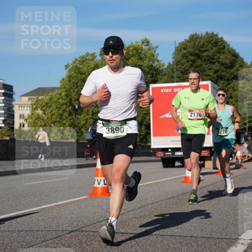 07.09.2025 - BARMER Alsterlauf Yannick Fuchs http://msf.ph/oto/8751916 07.09.2025 09:36:01 Laufen 3890, 2176, 8270 meine-sportfotos.de