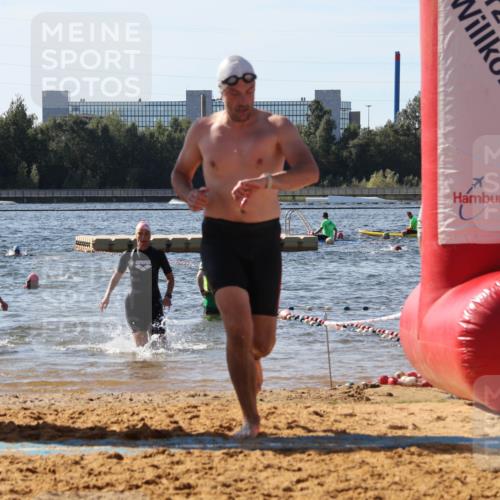 07.09.2025 - 19. Norderstedt Triathlon Luisa Fischer http://msf.ph/oto/8752153 07.09.2025 11:21:29 Schwimmen 748, 779, 860 meine-sportfotos.de