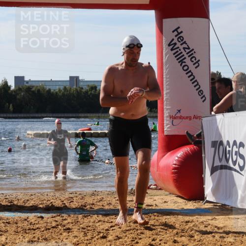 07.09.2025 - 19. Norderstedt Triathlon Luisa Fischer http://msf.ph/oto/8752162 07.09.2025 11:21:30 Schwimmen 748, 778, 779, 860, 1358 meine-sportfotos.de