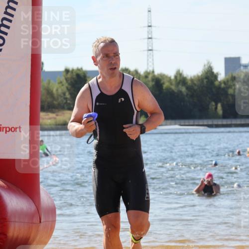 07.09.2025 - 19. Norderstedt Triathlon Luisa Fischer http://msf.ph/oto/8752165 07.09.2025 11:21:41 Schwimmen 267, 748, 778, 860, 1358 meine-sportfotos.de