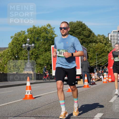 07.09.2025 - BARMER Alsterlauf Yannick Fuchs http://msf.ph/oto/8752166 07.09.2025 09:36:12 Laufen 381, 8336, 4050 meine-sportfotos.de