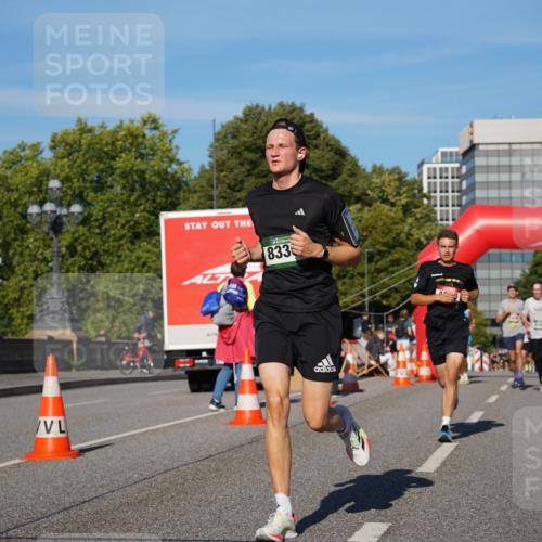 07.09.2025 - BARMER Alsterlauf Yannick Fuchs http://msf.ph/oto/8752228 07.09.2025 09:36:13 Laufen 833 meine-sportfotos.de