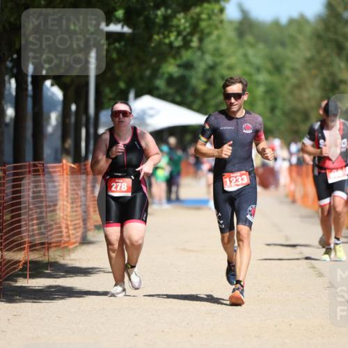 07.09.2025 - 19. Norderstedt Triathlon Michael Strokosch http://msf.ph/oto/8752392 07.09.2025 12:46:17 Laufen 278, 695, 1233 meine-sportfotos.de