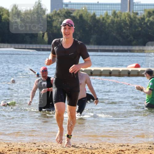 07.09.2025 - 19. Norderstedt Triathlon Luisa Fischer http://msf.ph/oto/8752417 07.09.2025 11:23:02 Schwimmen 859 meine-sportfotos.de