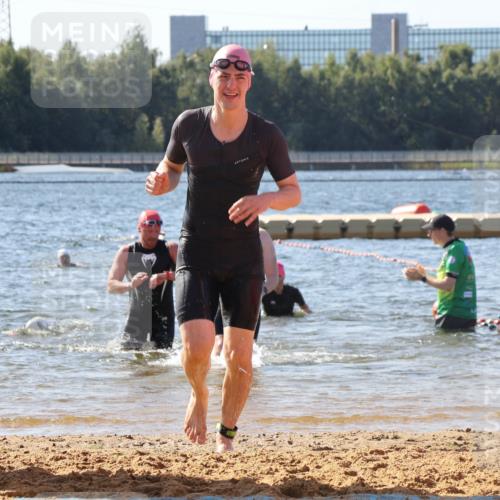 07.09.2025 - 19. Norderstedt Triathlon Luisa Fischer http://msf.ph/oto/8752426 07.09.2025 11:23:02 Schwimmen 859 meine-sportfotos.de