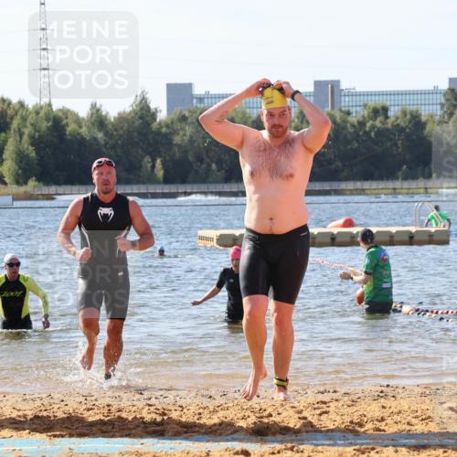 07.09.2025 - 19. Norderstedt Triathlon Luisa Fischer http://msf.ph/oto/8752460 07.09.2025 11:23:07 Schwimmen 703, 857, 859 meine-sportfotos.de