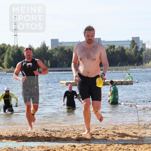 07.09.2025 - 19. Norderstedt Triathlon Luisa Fischer http://msf.ph/oto/8752469 07.09.2025 11:23:08 Schwimmen 703, 857, 859 meine-sportfotos.de
