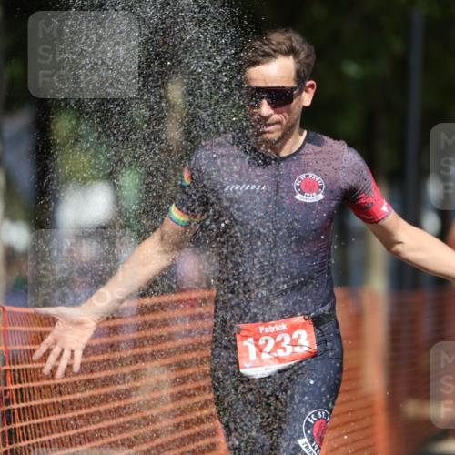 07.09.2025 - 19. Norderstedt Triathlon Michael Strokosch http://msf.ph/oto/8752470 07.09.2025 12:46:21 Laufen 278, 695, 728, 1233 meine-sportfotos.de