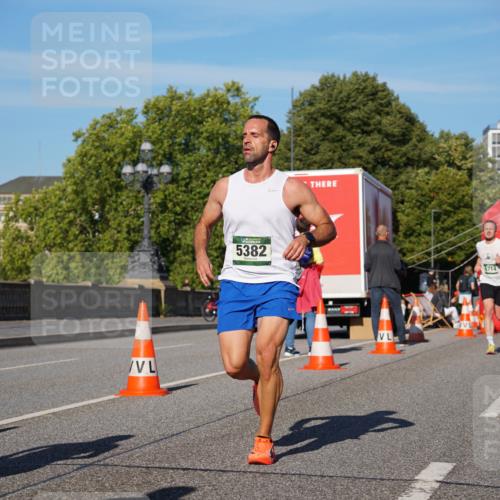 07.09.2025 - BARMER Alsterlauf Yannick Fuchs http://msf.ph/oto/8752476 07.09.2025 09:36:20 Laufen 5382, 5714 meine-sportfotos.de