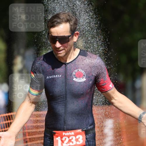 07.09.2025 - 19. Norderstedt Triathlon Michael Strokosch http://msf.ph/oto/8752493 07.09.2025 12:46:22 Laufen 278, 695, 728, 1233 meine-sportfotos.de